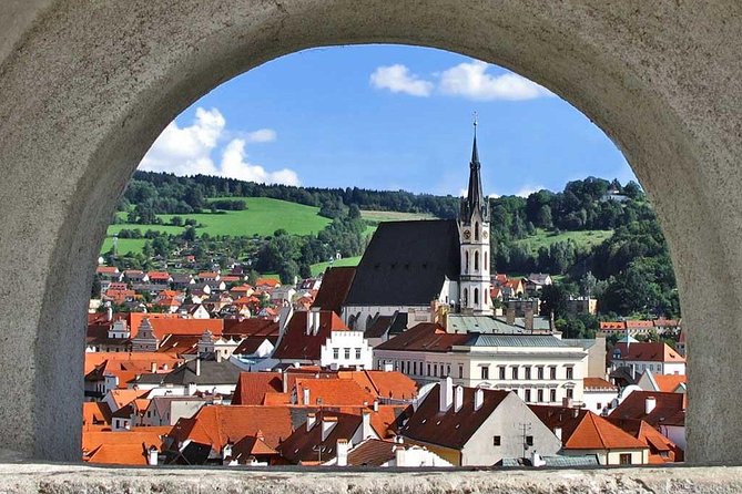 Cesky Krumlov Day Trip from Prague to Vilshofen - Discover the Historic Center of Cesky Krumlov