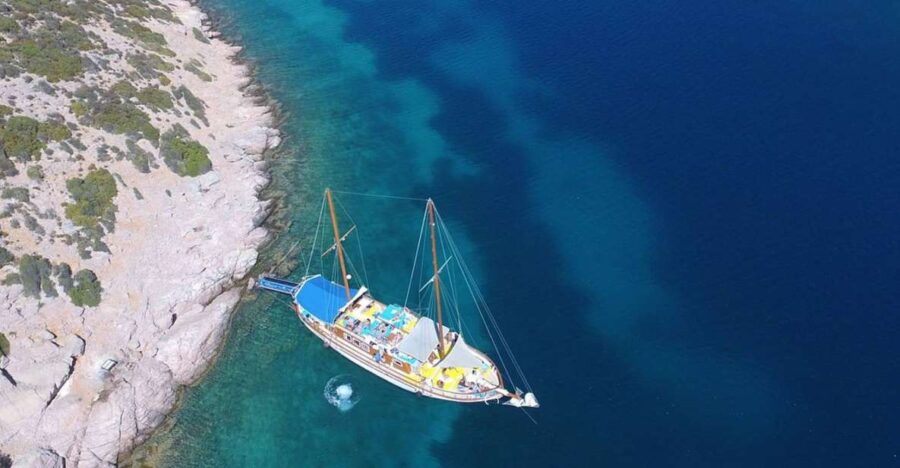 Cesme: Small Group Boat Tour with Open Buffet Lunch - Starting Point and Group Size for an Intimate Experience