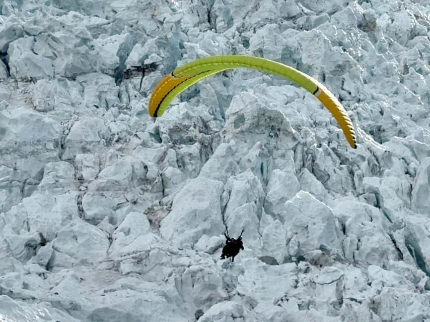 Chamonix: Tandem paragliding flight facing Mont Blanc - Personalization and Flight Options