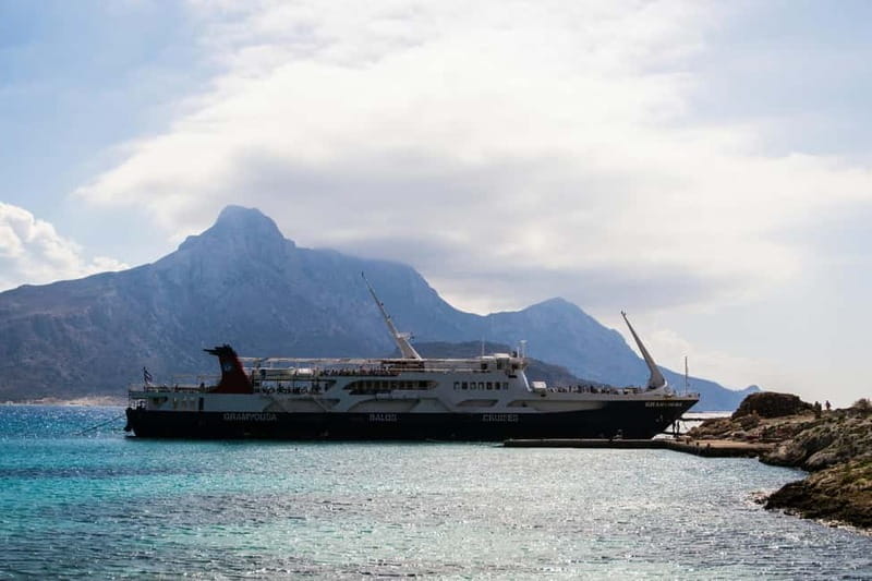 Chania: Shore Excursion to Agia Triada Monastery & Chania - Panoramic Photo Stop at Venizelos Graves