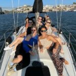 Charming tour of the Douro on a shared sailboat for up to 8 people - Navigating the Douro Estuary and Riverside Neighborhoods