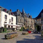 Chauffered driven car for one or several days (Rent minimum of 8 hours with a maximum of 25 kms per hour) - From the Old Town to the Castle District in Angers