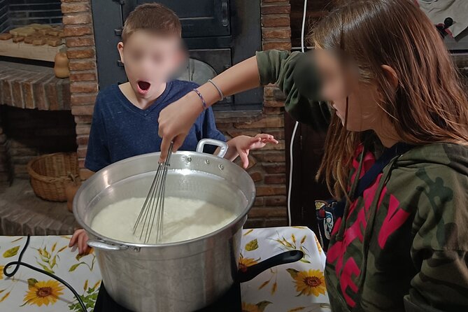 Cheese experience with locals - Visiting a Small Family Farm in Abruzzo