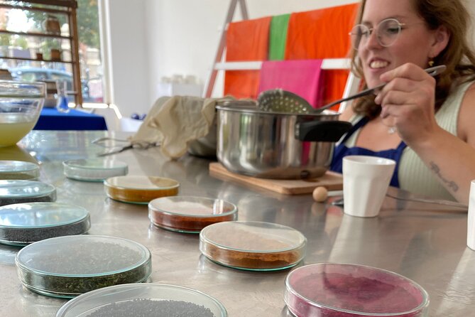 Cheese making workshop next to De Hallen, heart of Amsterdam - Making Fresh Cheese with Rennet and Acid Coagulation