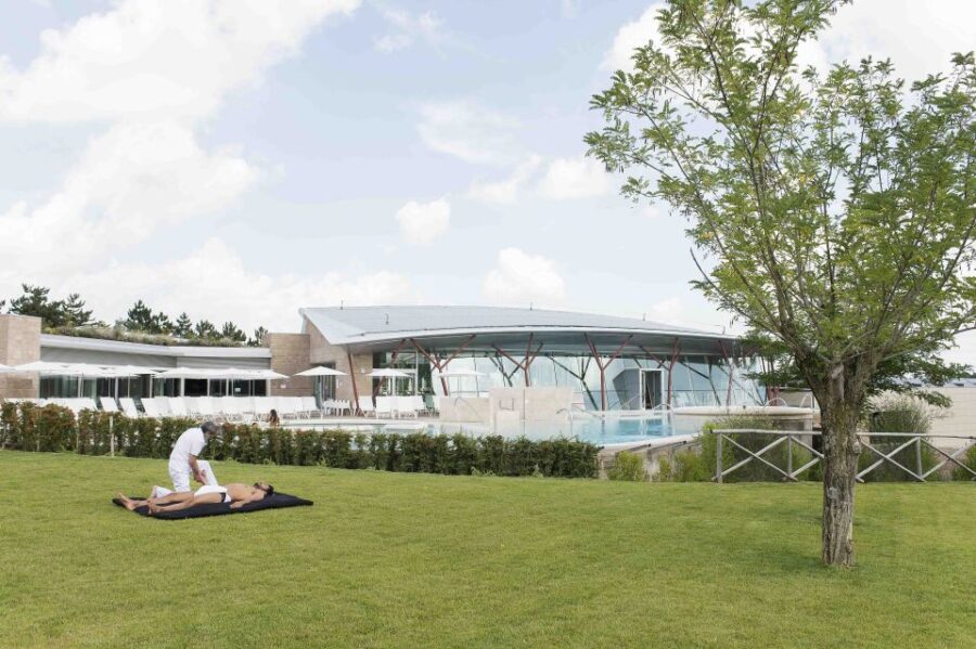 Chianciano Terme: Theia Thermal Pools Entrance Ticket - Visiting the Theia Thermal Pools in Chianciano Terme