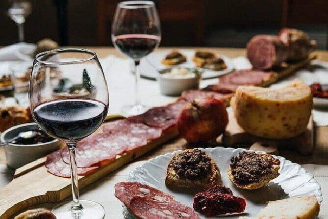 Chianti, San Gimignano and Siena Full Day Trip with Wine Tastings - Siena’s Gothic Grandeur and the Piazza del Campo