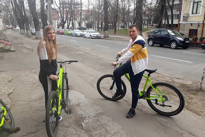 Chisinau Bike Rental - Exploring Chisinau on a City Bike
