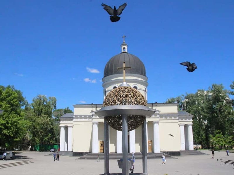 Chisinau: City Highlights Private Walking Tour - Exploring Chisinau’s Main Landmarks with a Local Guide