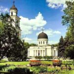Chisinau Private City Tour - Discovering Hidden Courtyards and Street Art