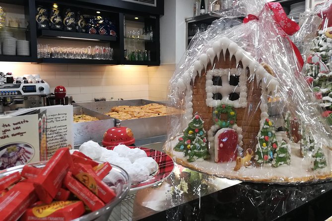 Christmas food and walking tour in Athens - Exploring Ermou Street’s Christmas Decorations and Treats