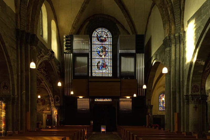 Chur - Old Town Private Walking Tour - Starting at the Rathaus: A Gothic Treasure