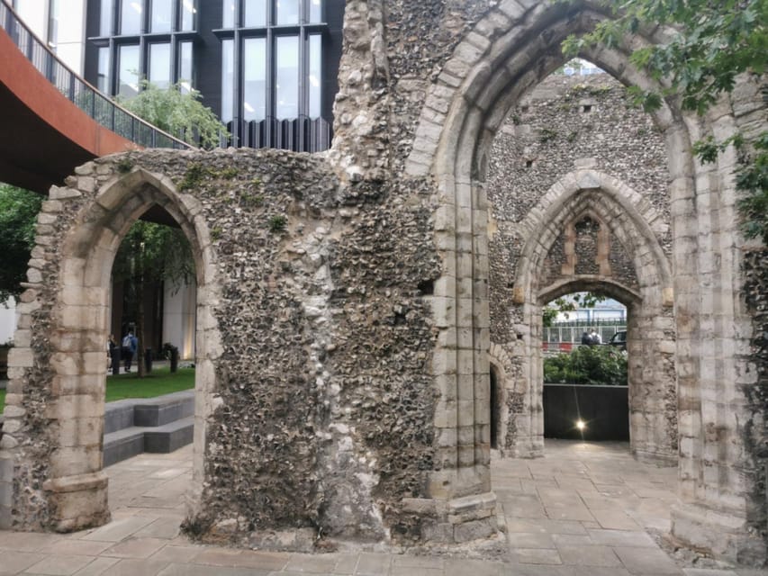 City of London Historical Walking Tour - Starting at Barbie Green and the First Guided Insights