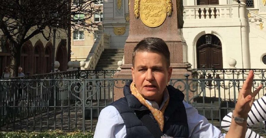 City tour on foot, by S-Bahn and tram - Starting Point at the Old Town Hall