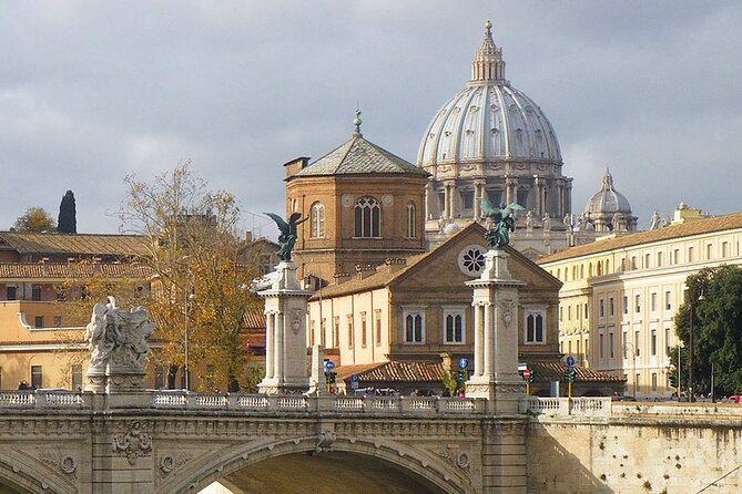 Civitavecchia Private Transfer from ship to FCO airport or Rome - The Driver’s Role: Professional and Communicative