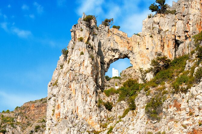 "Classic" Boat Trip to Capo Palinuro - Exploring the Coastal Defense Towers and Lighthouse