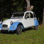 Classic car rental in Chantilly - From the Old Town to the Château: Scenic Stops Along the Route