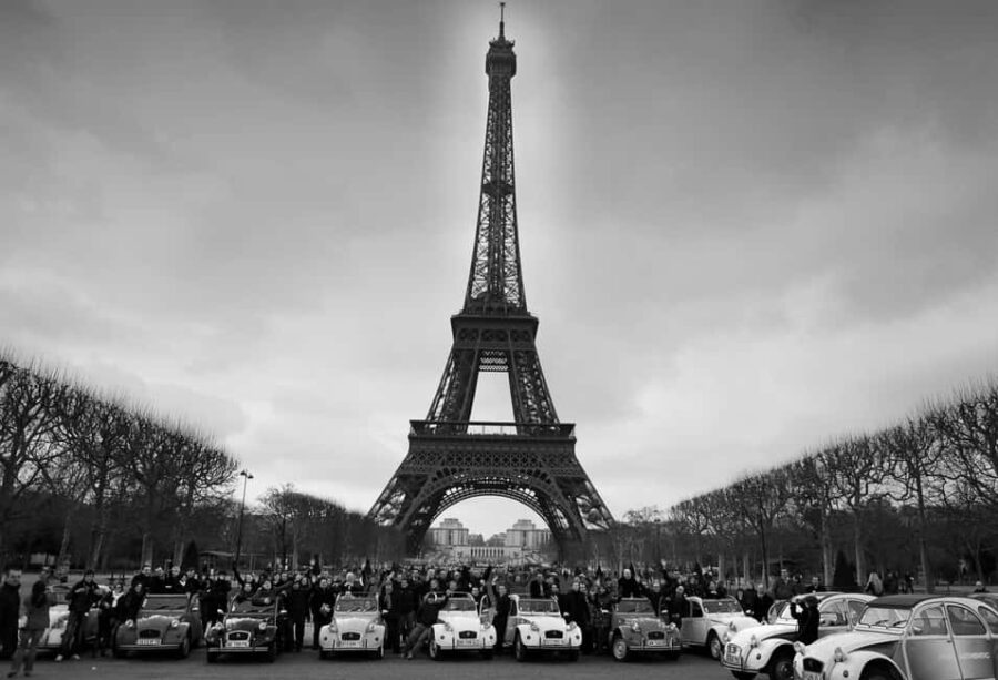 Classic, Romantic Paris: 3-Hour Vintage 2CV Tour - Discovering the Romantic Heart of Montmartre and Sacré-Cœur