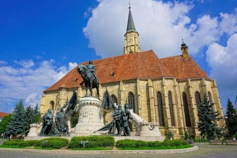 Cluj : Must-See Attractions Walking Tour - Discovering the 13th-Century Franciscan Church and Medieval Charm