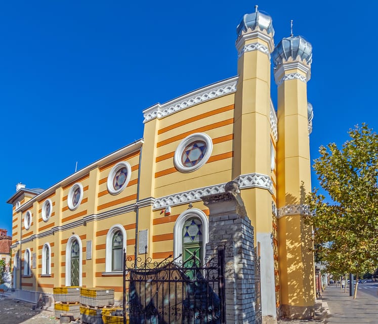 Cluj-Napoca: Jewish Heritage Walking Tour - Visiting Cluj’s Iconic Jewish Landmarks