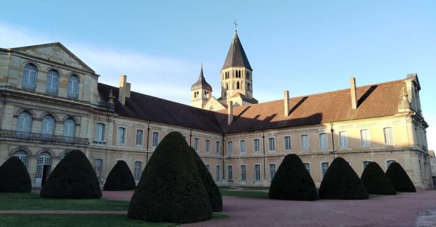 Cluny: Abbey Private Guided Tour with "ticket included" - Starting at Place de l’Abbaye in Cluny