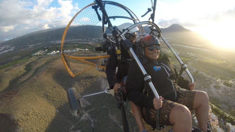 COAST: Fly over the coasts of Tenerife by Paratrike! (20min) - Safety and Comfort with High-Quality Equipment