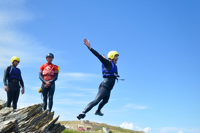 Coasteering Experience in Newquay - Learning New Skills with Expert Guides