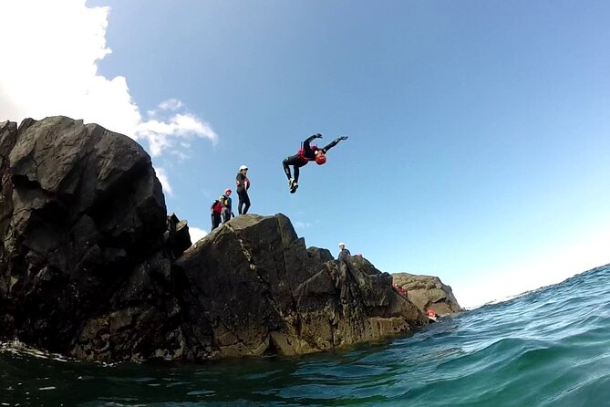 Coasteering on Irelands Wild Atlantic Way - Starting Point at Keoghs MACE in Ballyconneely