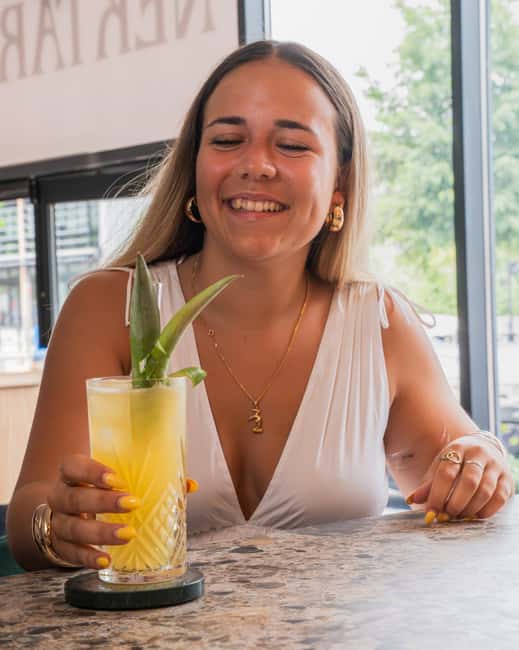 Cocktail classes with a professional (hands-on workshop) - The Cozy Nektar Cocktail Bar in Bordeaux