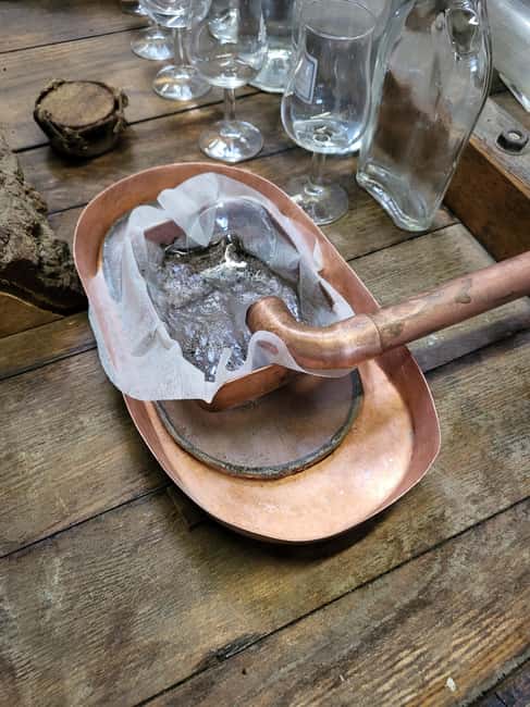 Cognac : Visit to a producer and food-pairing around his Cognacs - Visiting the Cognac Producer and Distillery