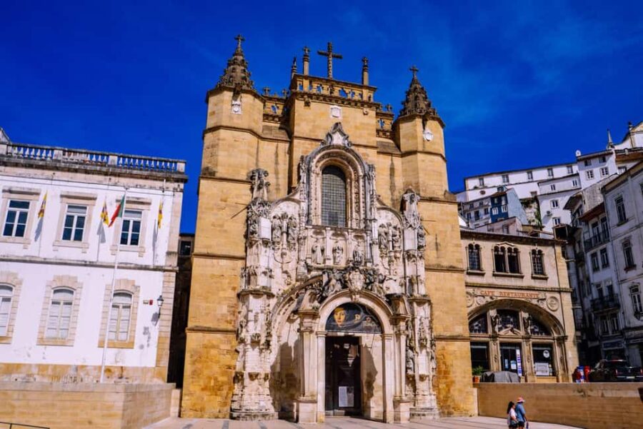 Coimbra Downtown: Private walking tour with tickets - Meeting Point and Tour Logistics in Coimbra’s Historic Center