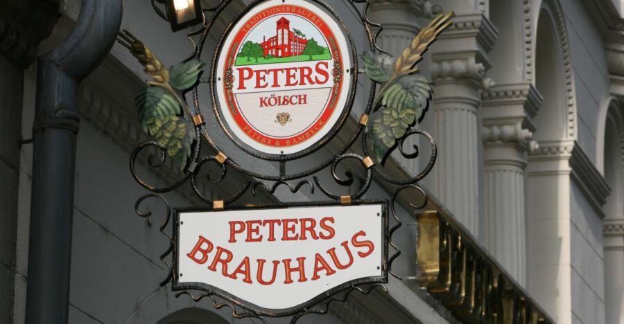 Cologne: 3 Old Town Breweries Guided Walking Tour - The Tour Begins at Heinzelmännchenbrunnen in Cologne’s Old Town