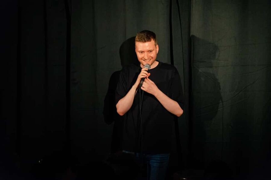 Cologne: Best Stand-up-Comedy with laugh guarantee - The Venue: The Secret Bar H26 on Zülpicher Straße