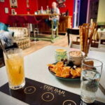 Cologne: Gin Tasting at The Bär with Welcome Cocktail - Step Inside The Bär: Cologne’s Hidden Gin Bar