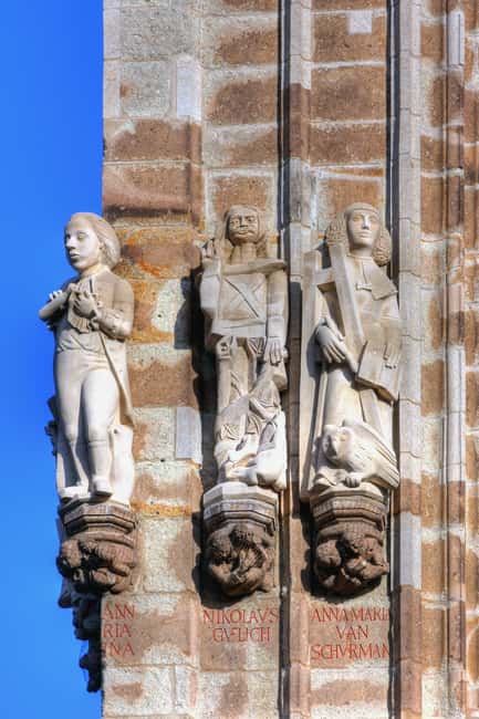 Cologne in 90 minutes: Private Express Walking Tour - Visiting Peters Brauhaus: A Taste of Local Beer