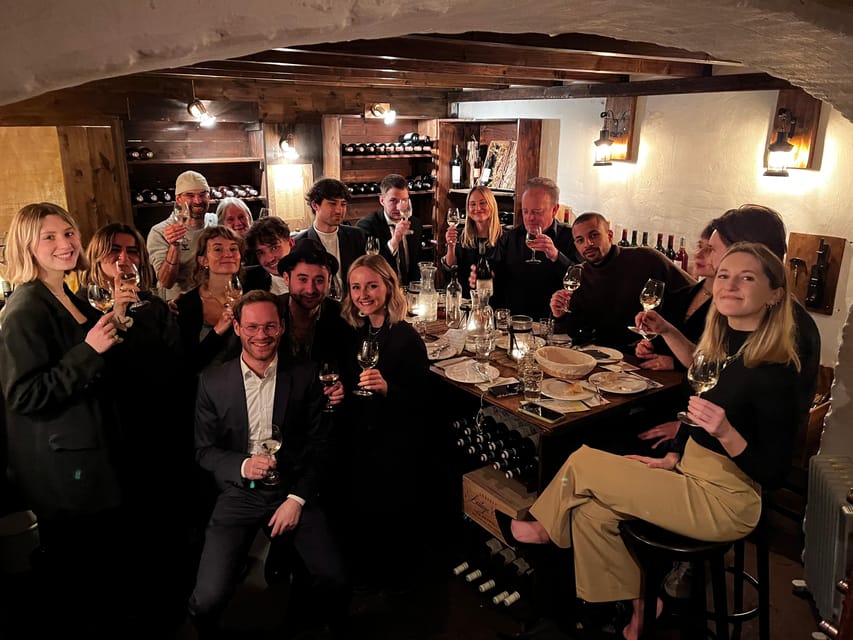 Cologne-Nippes: Gourmet wine tasting with cheese platter - Starting at Le Caveau: The Meeting Point in Cologne-Nippes