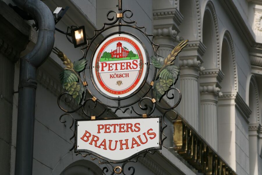 Cologne: Old Town Walking Tour with 1 Brewery Visit & 1 Beer - Discover Cologne’s Historic Squares: Heumarkt and Alter Markt