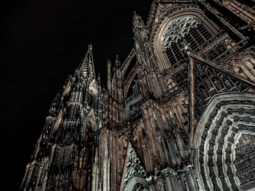 Cologne: The Dark Side of the Dom Tour - Meeting at Heumarkt for a Spooky Walk Through Old Town