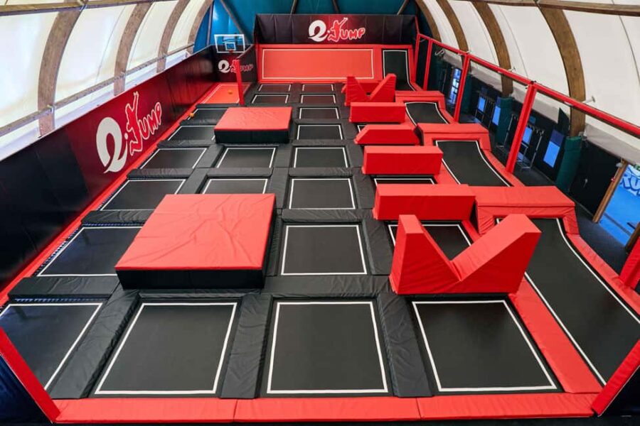 Como: Free jumps in the family trampoline park with flexible entry - Location and How to Find Eracle Jump in Como