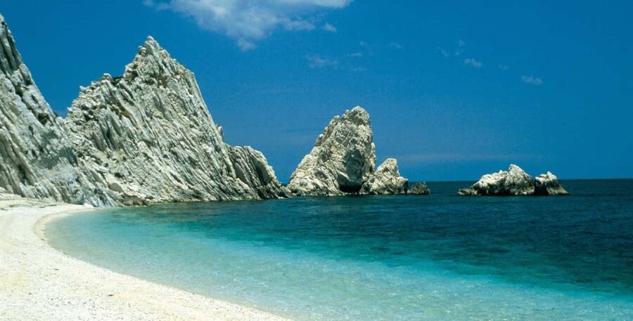 Conero Riviera Experience: discover the Adriatic paradise - Portonovo’s Coastal Beauty and Historical Touches