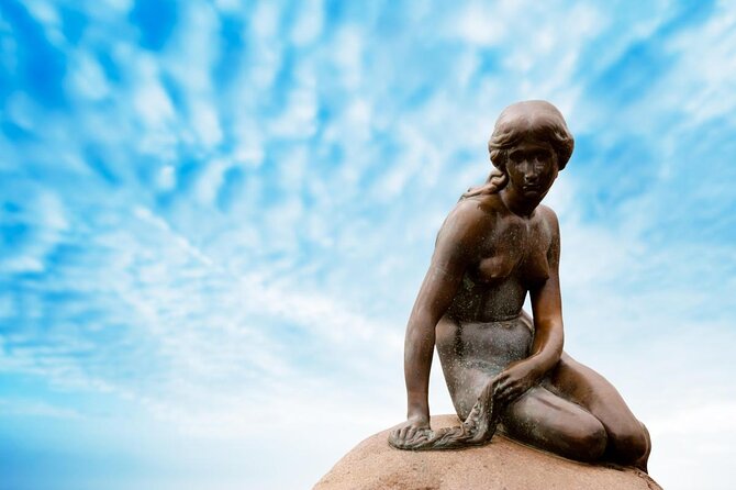 Copenhagen Canal Boat Cruise and City, Nyhavn Walking Tour - Starting Point at Lurblæserne and City Hall