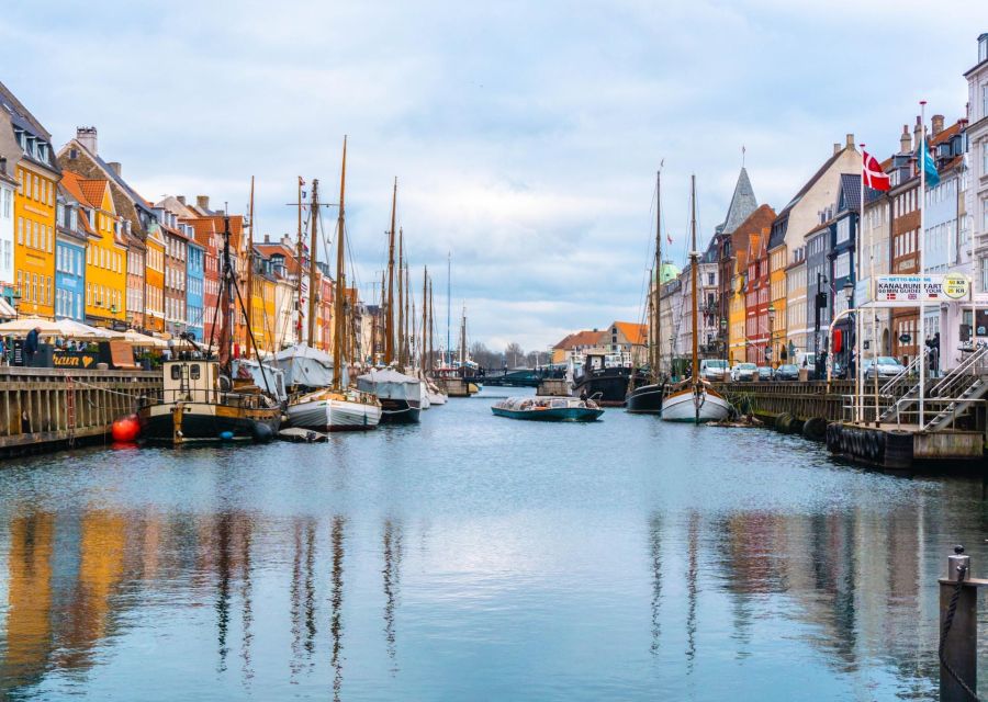 Copenhagen: Guided City Highlights Tour - Visiting the Iconic Nyhavn Canal District