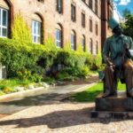 Copenhagen: Old Town and Nyhavn Private Family Tour - Starting Point at City Hall Square and Its Iconic Landmarks