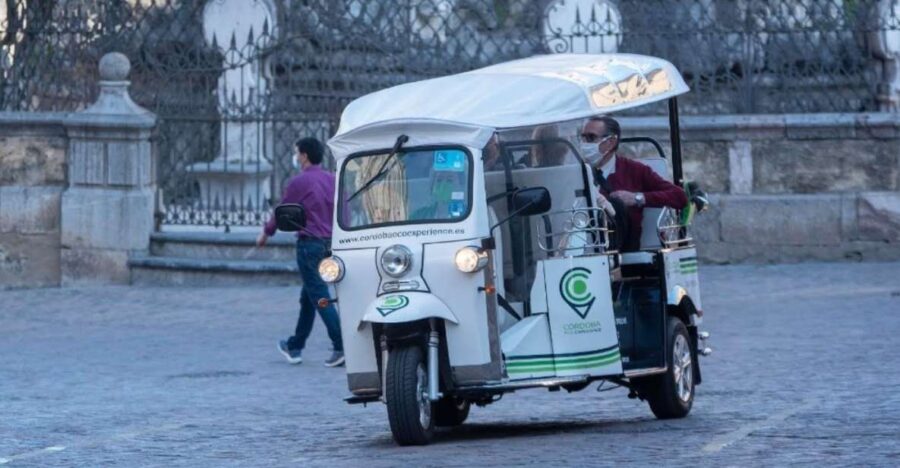 Córdoba: Guided City Tour by Tuk-Tuk - Set out on a Scenic Ride from Tendillas Square