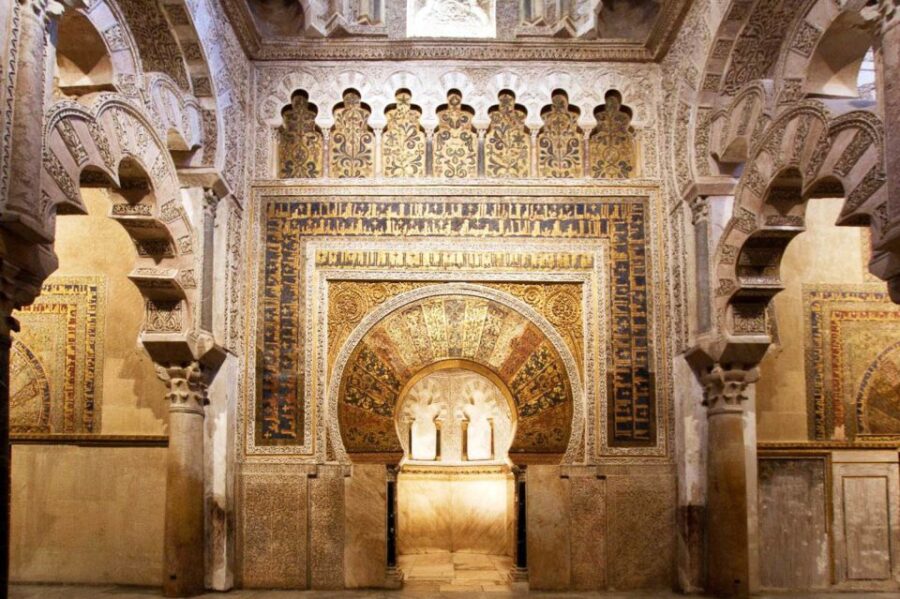 Córdoba Guided Tour of the Mosque, Jewish Quarter & Alcazar - Exploring the Córdoba Synagogue and Its Significance
