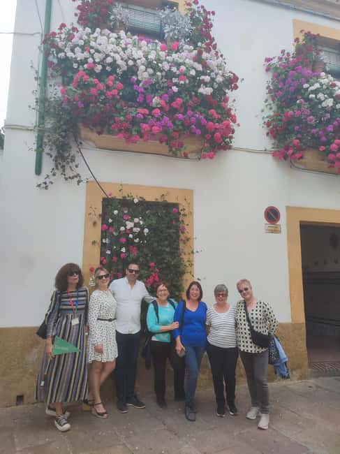 Córdoba Patio Competition: A unique experience of flowers and tradition. - Starting Point at Puerta de la Luna