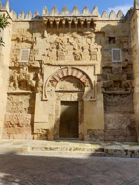 Córdoba: Private Walking Tour - Starting Point at Córdoba’s Iconic Mosque-Cathedral