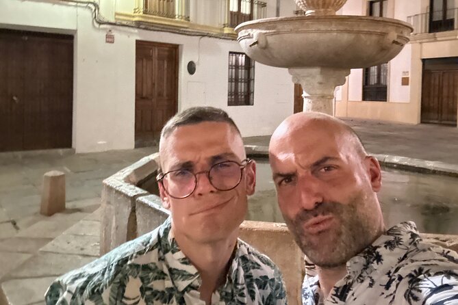 Córdoba Scavenger Hunt and City Highlights Walking Tour - Meeting Point and Ease of Access