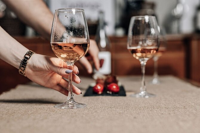 Corfu: Wine Tasting with 5 Native Grape Varieties. - Tasting 5 Native Greek Grapes from Small Wineries