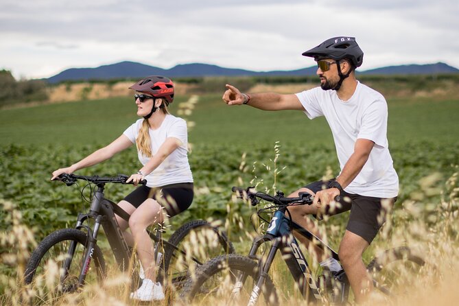 Cortona - Easy guided eBike tour around the Etruscan City. - Starting Point in Cortona and Group Size Limits