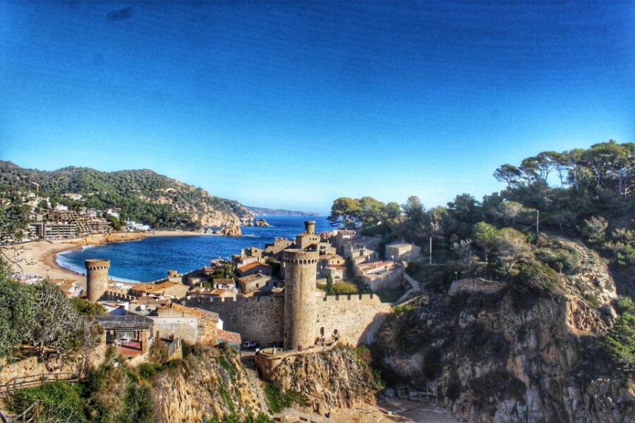 Costa Brava: Discovering Coastline, Tossa de Mar and Lunch - Snorkeling in Costa Brava’s Crystalline Lagoons